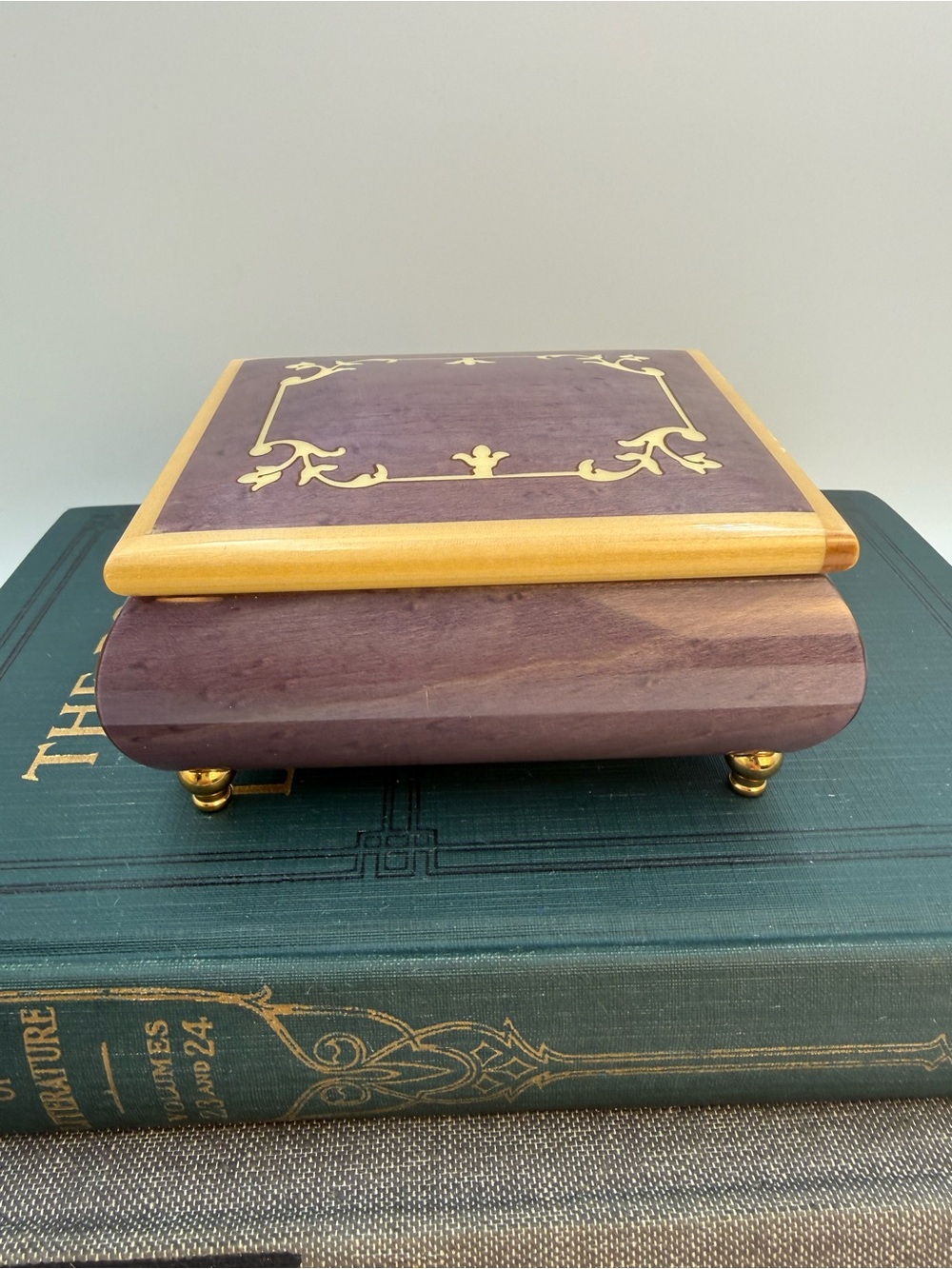 San Francisco Music Box Co. VINTAGE Inlaid Wood Music Box Italy